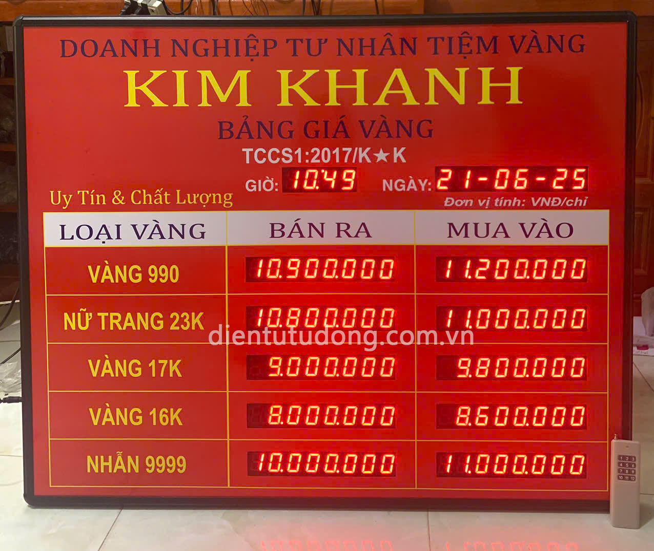 Bảng giá vàng 1000 x 810mm