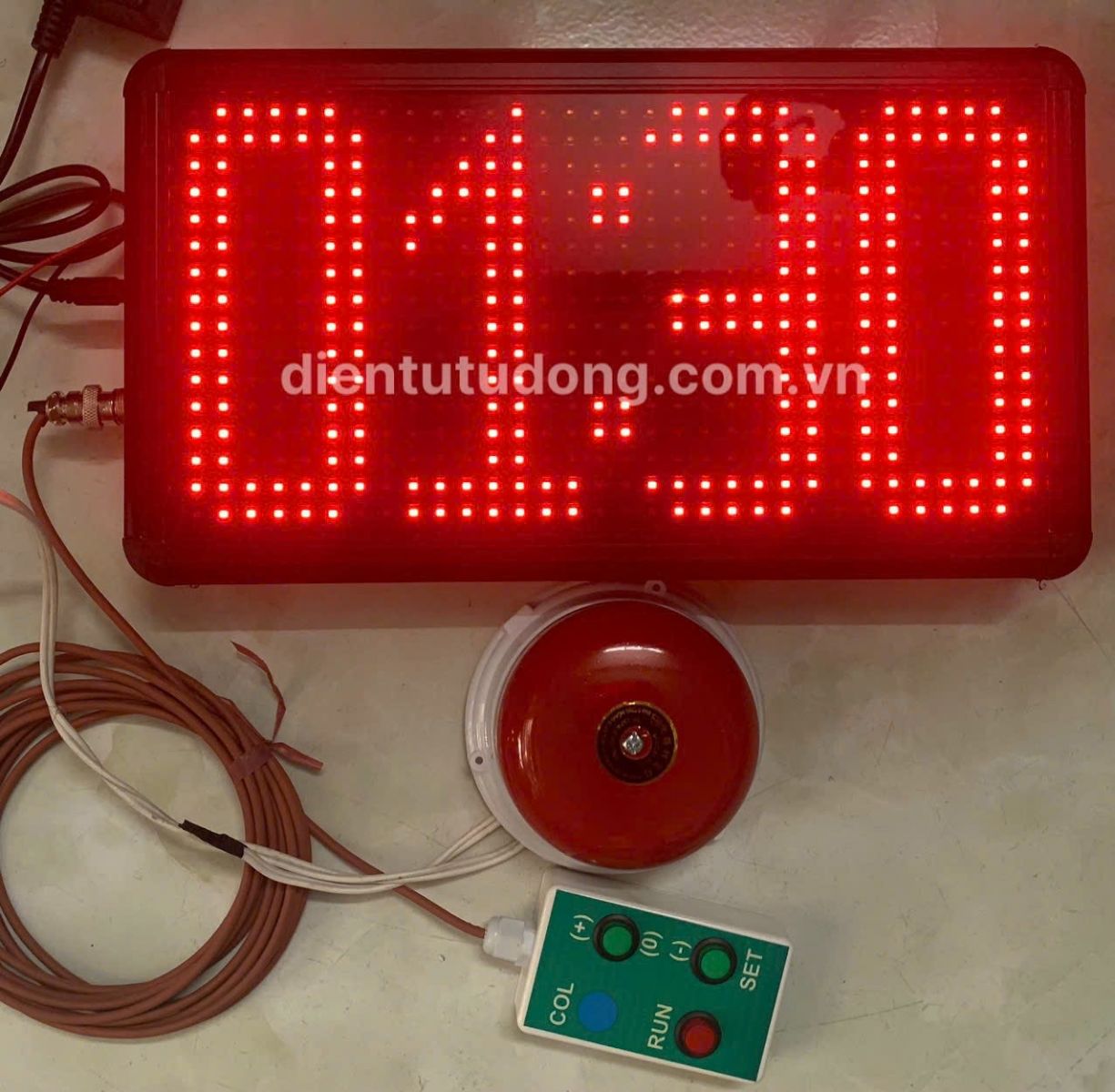 Đồng hồ đếm ngược phút giây hiển thị 2 mặt led có báo chuông tại Long An