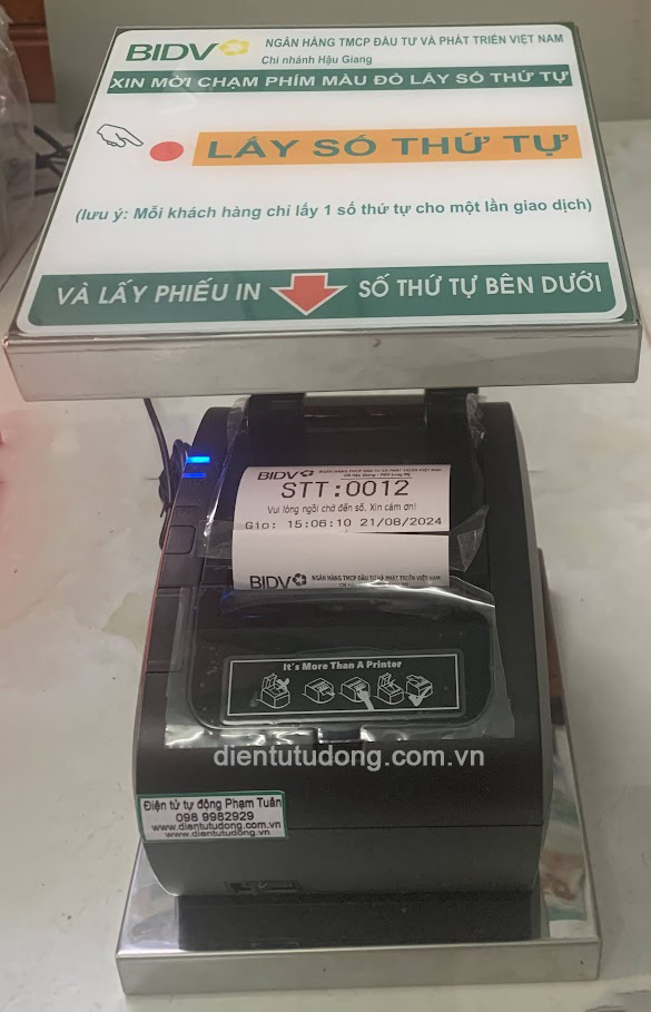 Máy lấy số thứ tự tại ngân hàng BIDV